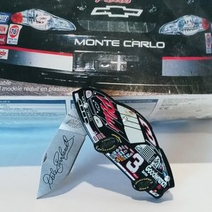2000 monte carlo Dale Earnhardt NASCAR model scale 1:24 sealed and Dale SR Knife